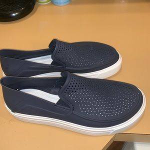 Crocs flats
